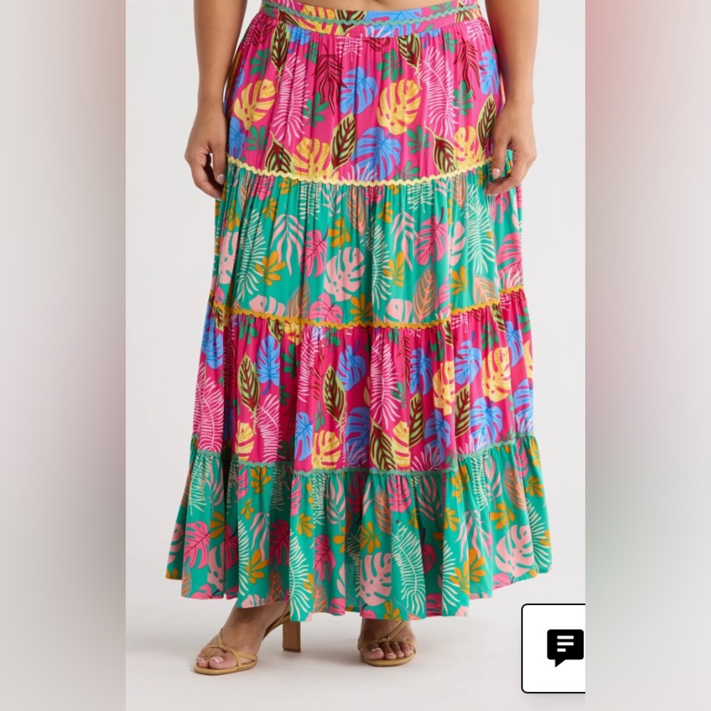 NWT- SugarLips Wave Trim Tiered Maxi Skirt XS